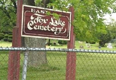 East Fox Lake Cemetery on Sysoon