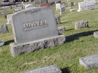 Edith M. Moyer on Sysoon