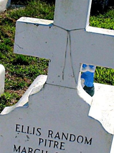 Ellis Random Pitre on Sysoon