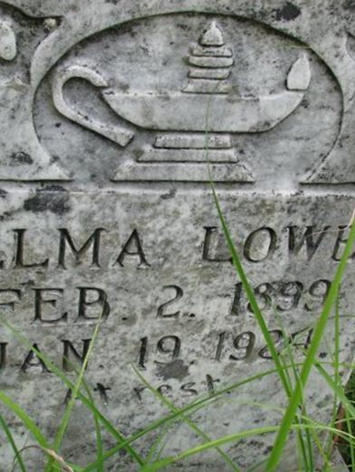 Elma Lowe on Sysoon