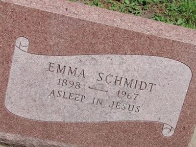 Emma Schmidt Hotlz on Sysoon