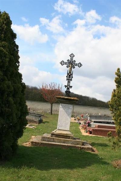 Erquery Cemetery on Sysoon