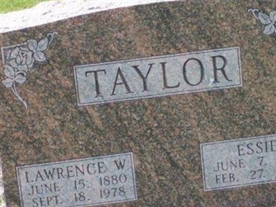 Essie Taylor on Sysoon
