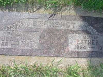 Esther E Behrendt on Sysoon