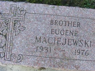 Eugene Maciejewski on Sysoon