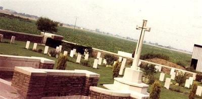 Euston Post Cemetery, Laventie on Sysoon