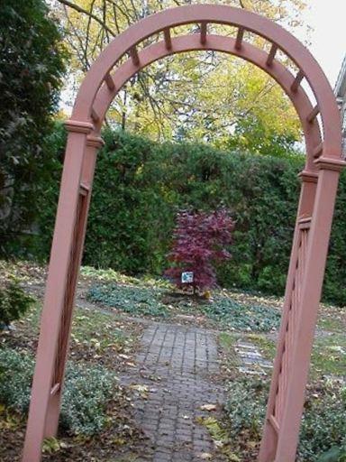 First Presbyterian Memorial Garden on Sysoon