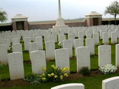 Fouquescourt British Cemetery on Sysoon