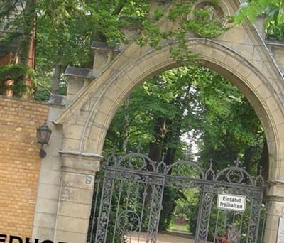 Friedhof Lichterfelde (Berlin-Lichterfelde) on Sysoon