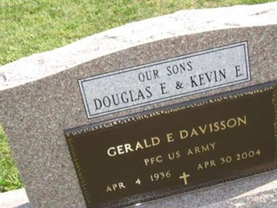 Gerald E "Jerry" Davisson on Sysoon