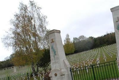 Glorieux French National Cemetery on Sysoon