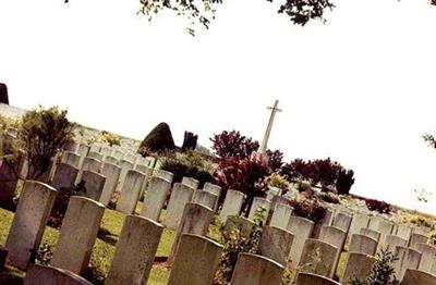 Gordon Dump (CWGC) Cemetery on Sysoon