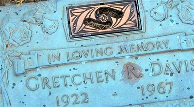 Gretchen R. Davis on Sysoon