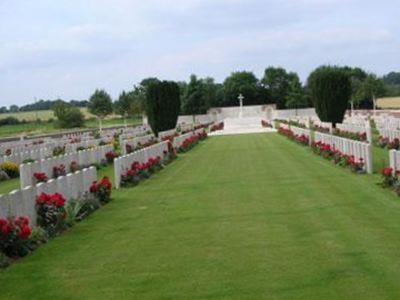 Grevillers British Cemetery on Sysoon