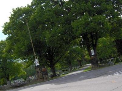 Grove Cemetery on Sysoon