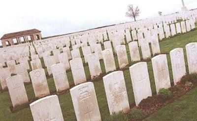 Guards' Cemetery, Lesboeufs on Sysoon