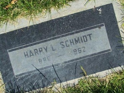 Harry L Schmidt on Sysoon