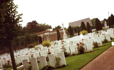 Hazebrouck Communal Cemetery on Sysoon