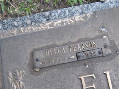 Helga Pearson Fluegge on Sysoon