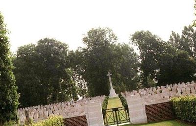 Hermies Hill British (CWGC) Cemetery on Sysoon