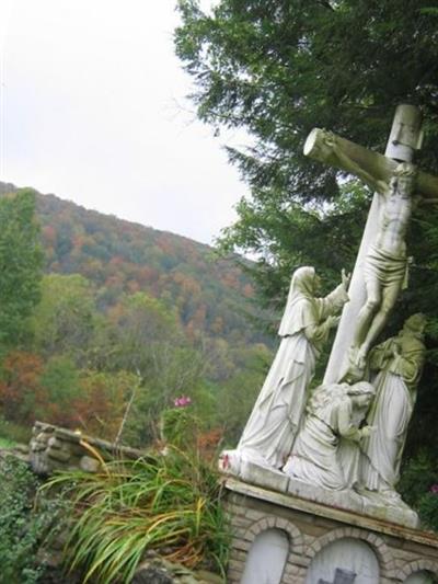 Holy Cross Cemetery on Sysoon