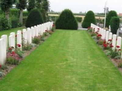 Hondschoote Communal Cemetery on Sysoon