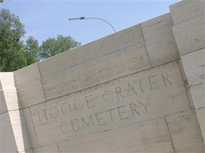 Hooge Crater Cemetery on Sysoon