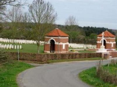 Hotton War Cemetery on Sysoon