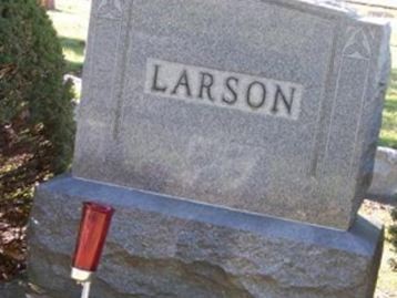 Hugo L Larson on Sysoon