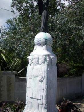 Hythe War Memorial on Sysoon