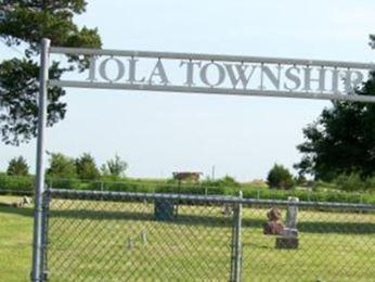 Iola Township Cemetery on Sysoon