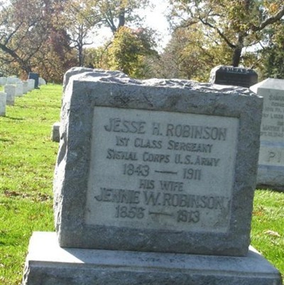 Jenne W. Robinson on Sysoon
