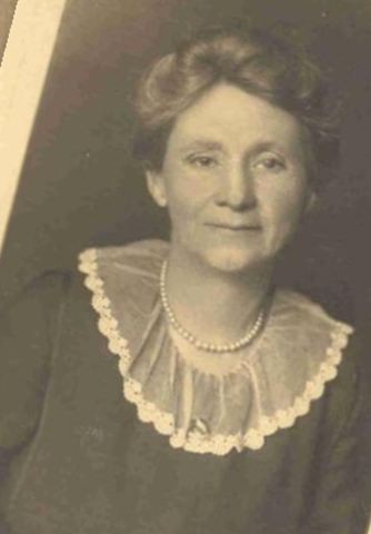 Julia Agnes Applegate Ewing on Sysoon