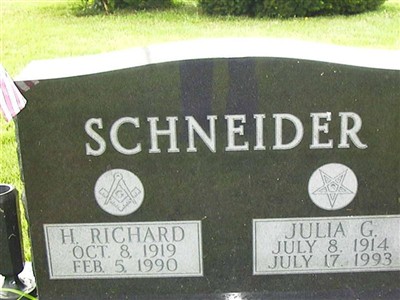 Julia G. Schneider on Sysoon