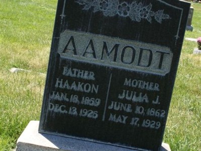 Julia Josephine Jacobsen Aamodt on Sysoon