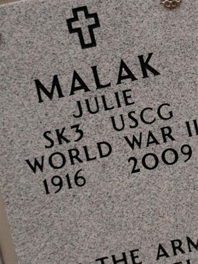 Julie Malak on Sysoon