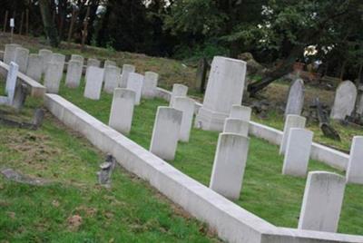 Kensal Green WWI Cemetery on Sysoon