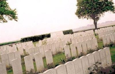 La Kreule Military Cemetery, Hazebrouck on Sysoon