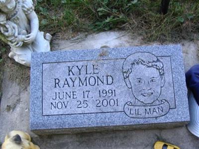 Kyle "Lil Man" Raymond on Sysoon