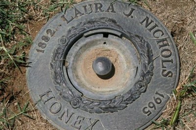Laura J "Honey" Nichols on Sysoon