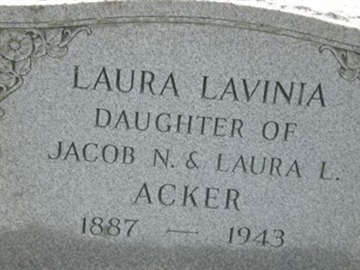 Laura Lavinia Acker on Sysoon