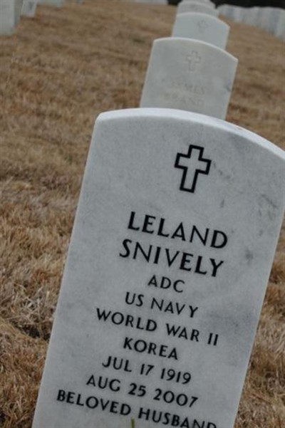 Leland E. Snively on Sysoon
