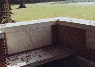 Leopoldsburg War Cemetery on Sysoon