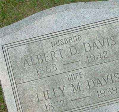 Lilly M. Davis on Sysoon