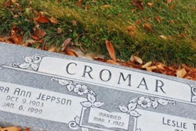 Lleslie T Cromar on Sysoon