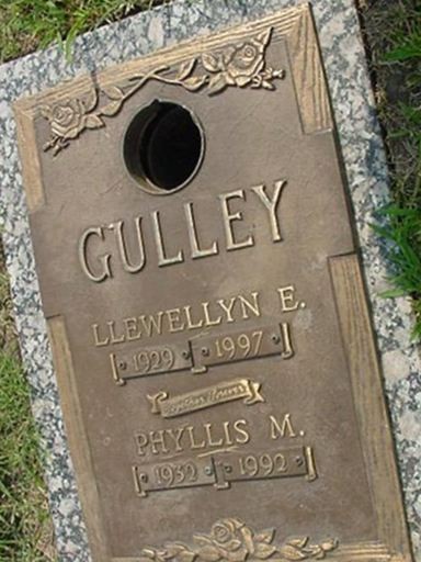 Llewellyn E. Gulley on Sysoon