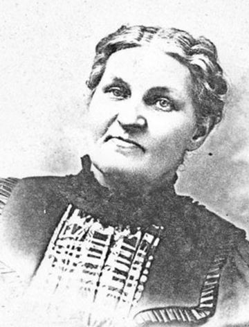 Lois E Totten on Sysoon