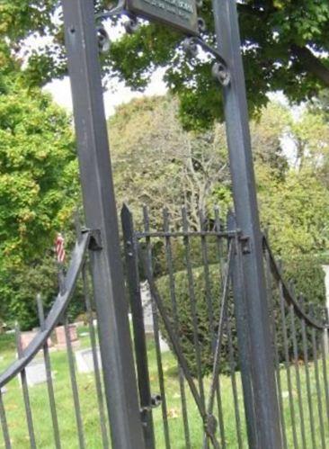 Lombard Cemetery on Sysoon