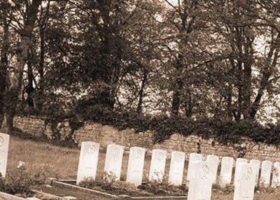 Longueval Communal Cemetery on Sysoon