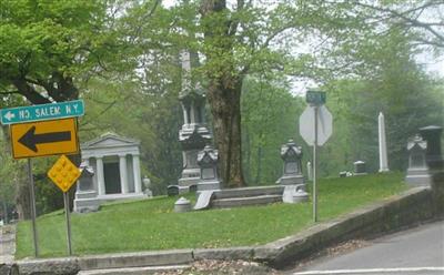 Lounsbury Cemetery on Sysoon